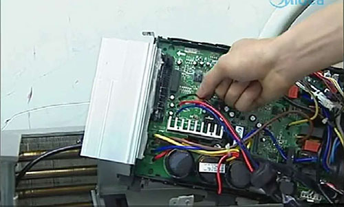 福建美的空调电话是多少